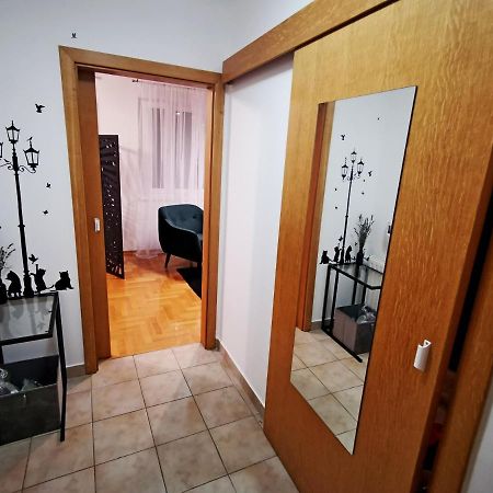 Apartmán Passenger Self Check-In Osijek Exteriér fotografie