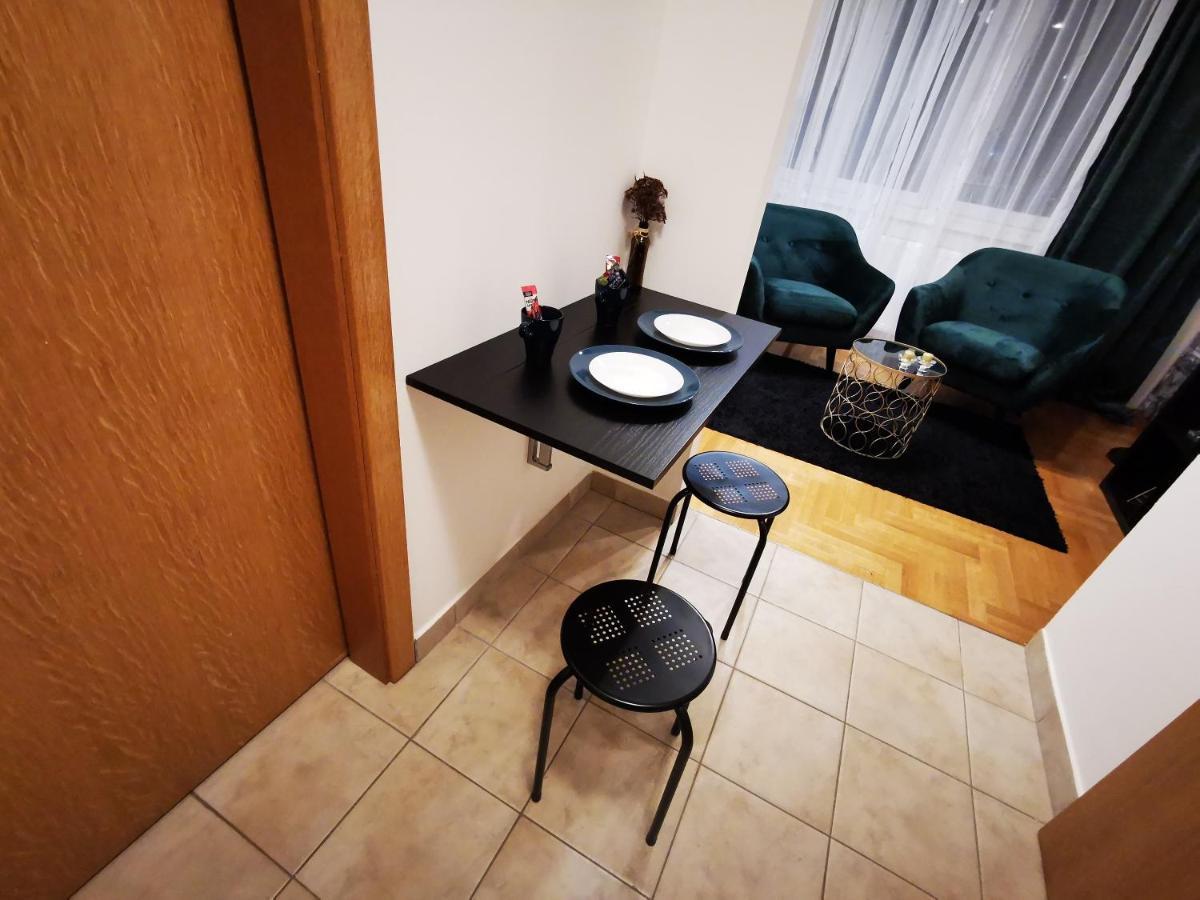 Apartmán Passenger Self Check-In Osijek Exteriér fotografie